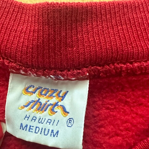 Crazy Shirts Red Vintage Crewneck Sweater with Sailboat Motif Size M Made in USA - Picture 3 of 7